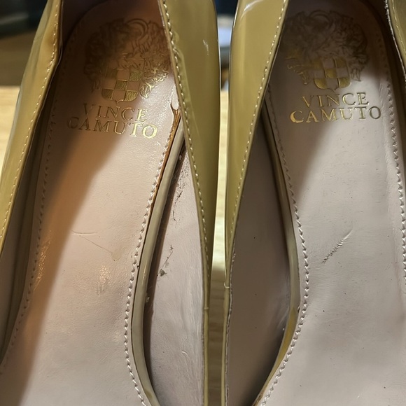 Vince Camuto - Picture 4 of 6